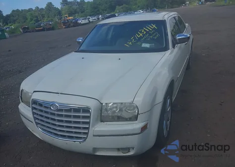 2010 Chrysler 300 Touring из США, поврежденный, VIN 2C3CA5CV7AH154141